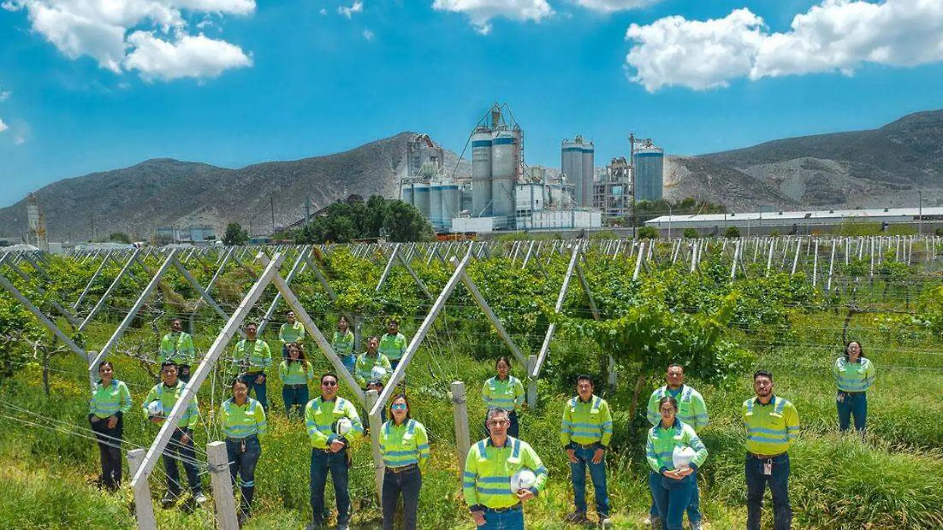 Cemex alcanza meta en reducción de emisiones